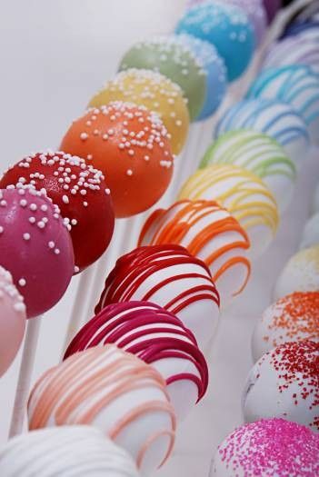 CAKE POP VANILA COM DOCE DE LEITE